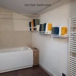 Family With Full Kitchen In Garda *