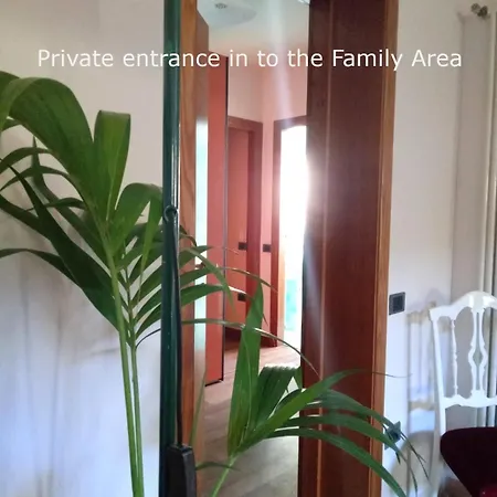 Family With Full Kitchen In Garda 卡瓦尔卡瑟勒